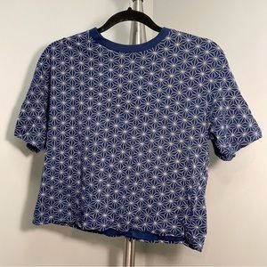 Uniqlo Blue Geometric Tshirt - small